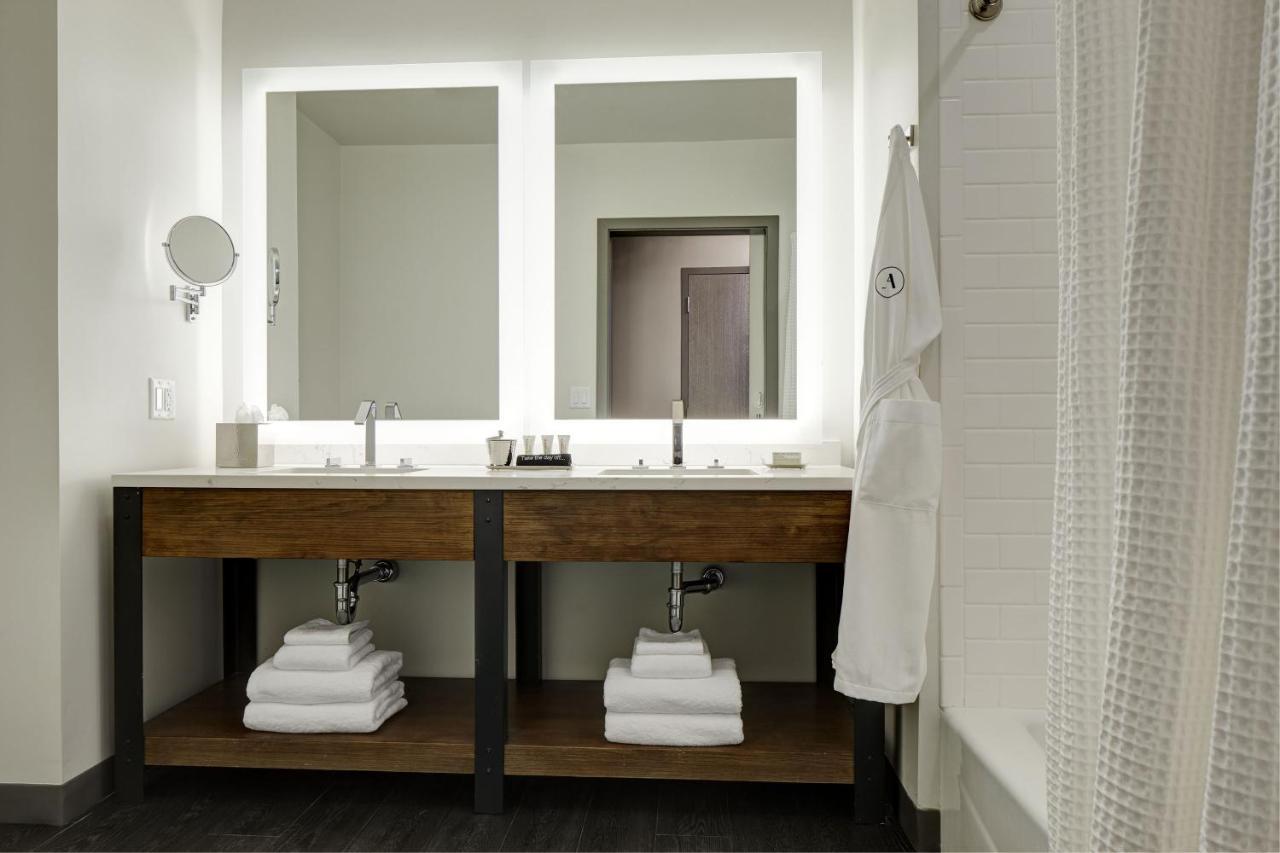 Archer Hotel Boston/Берлингтон Экстерьер фото