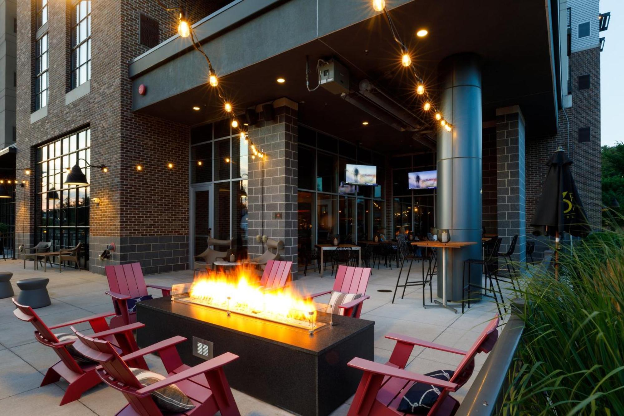 Archer Hotel Boston/Берлингтон Экстерьер фото
